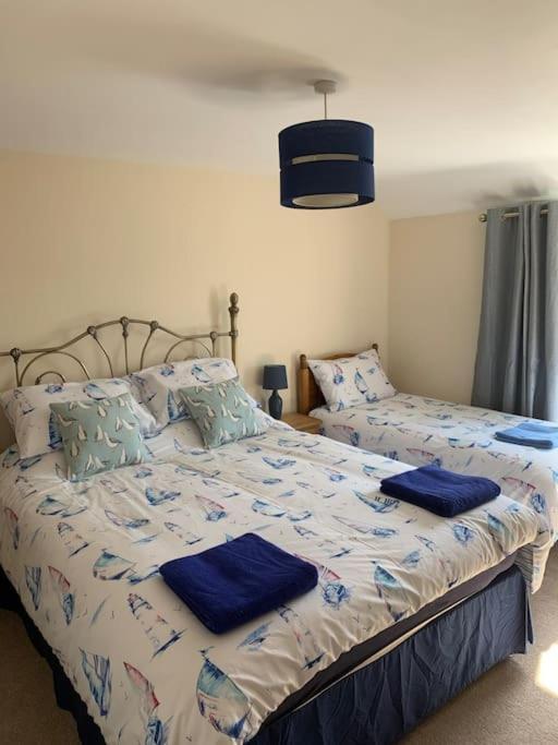 Quaint Beachside Cottage 채플 세인트 레오나즈 외부 사진